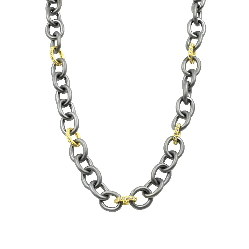 Freida's Favorite Chunky Link Toggle necklace