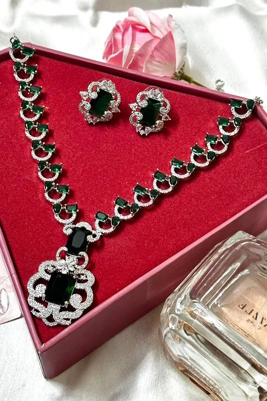 Bollywood Royal Emerald Green Queen Necklace Set